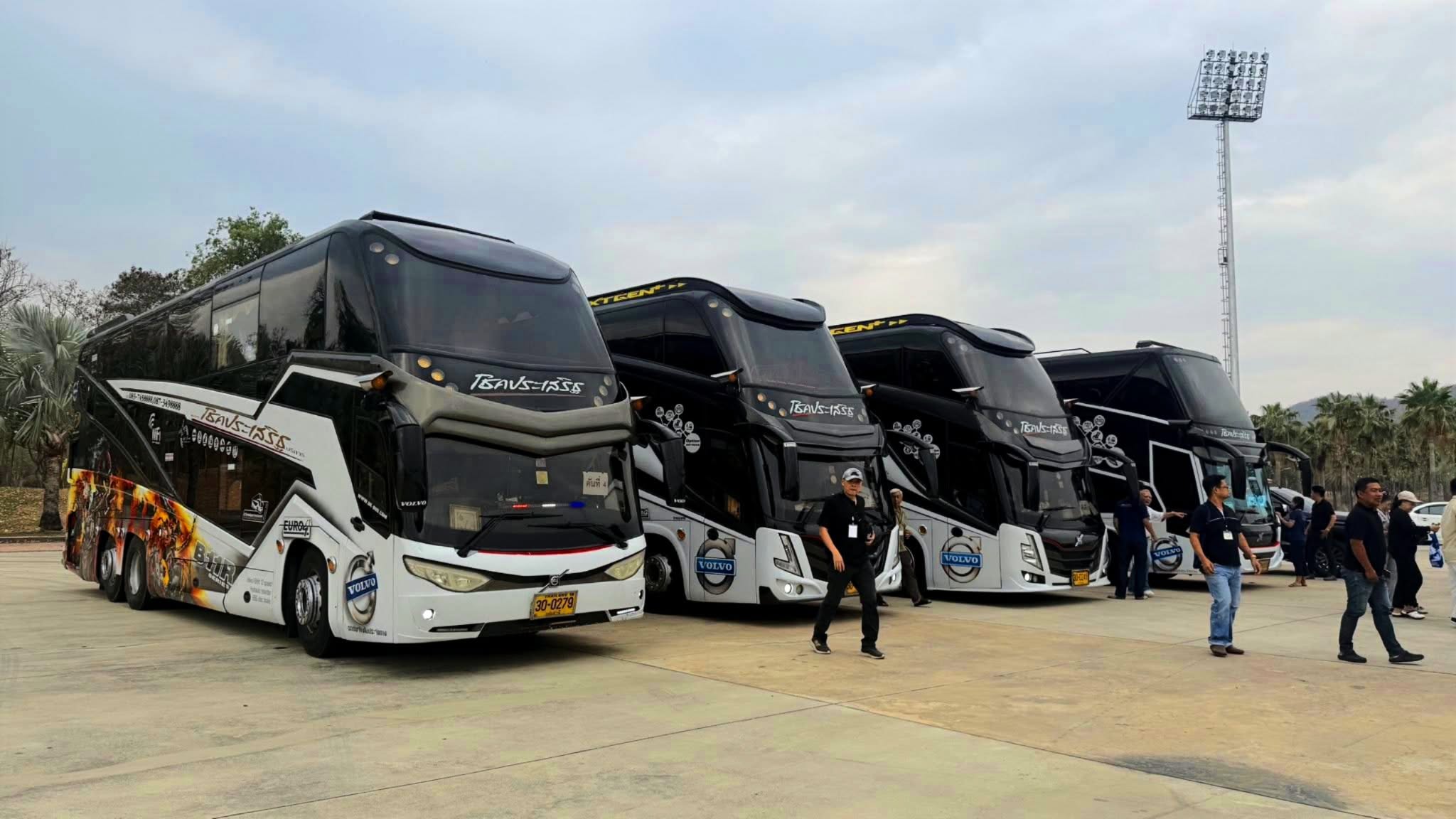 กองรถบัสปรับอากาศสองชั้น Volvo ของโชคประเสริฐบริการ